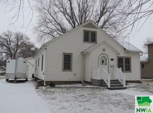316 1st Ave NE, Le Mars, IA 51031