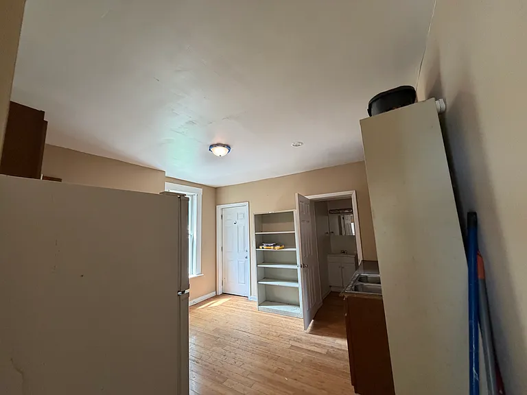 813 Wilson Ave — Photo 12