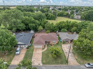 1520 Ridgeway Dr, Sherman, TX 75092