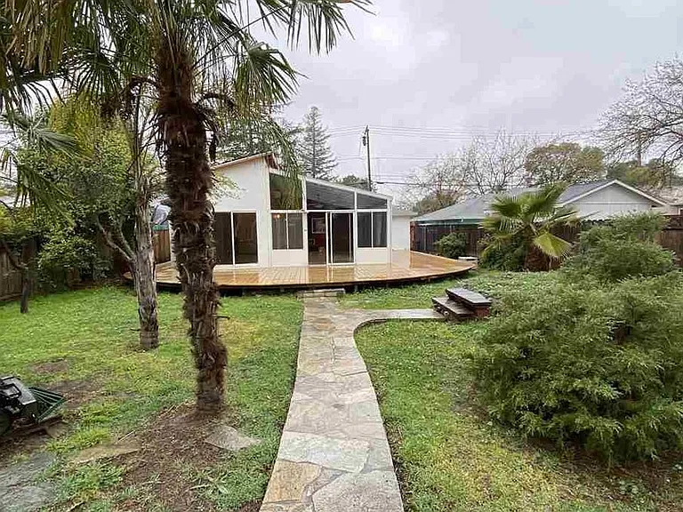 1414 San Carlos Ave — Photo 110