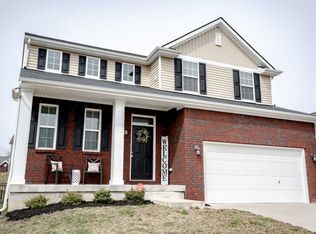 17100 Green Crest Ln, Louisville, KY 40245