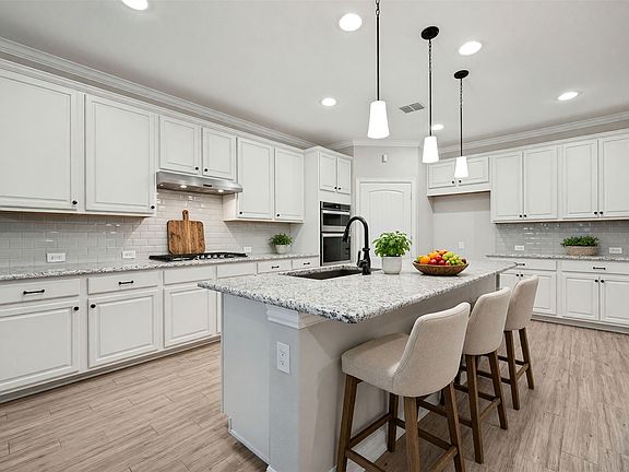 3rd image of 700 Freedom Ln