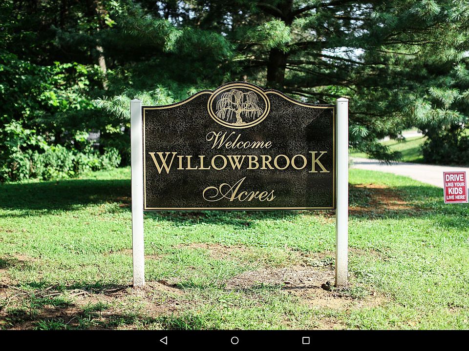 1st image of 2 Willowbrook Dr