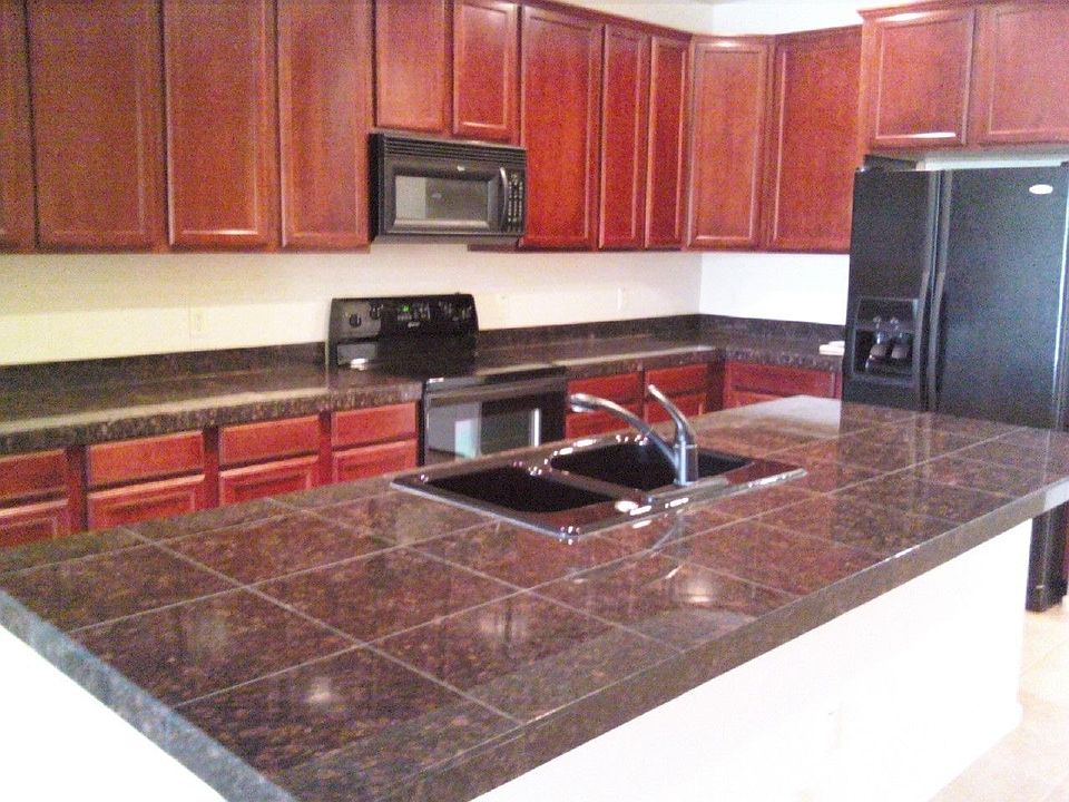2nd image of 10655 N 9th St Unit 125