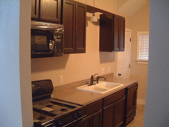 3rd image of 646 Lafayette Ave SE