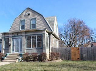 707 S Liberty St, Elgin, IL 60120