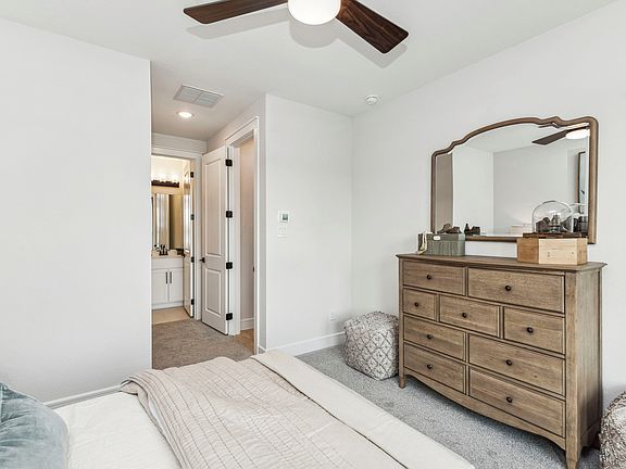 Extra Suite bedroom