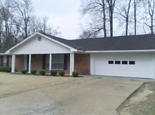 3628 Azalea Cir, Columbus, MS 39705