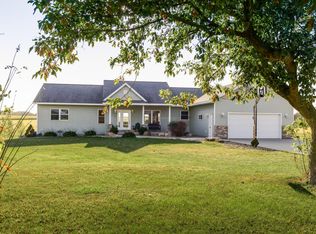 30769 Quintet Dr, Stewartville, MN 55976