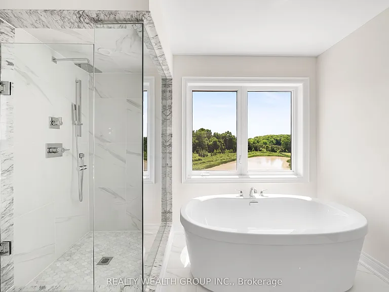 261 Seaview Hts — Photo 37