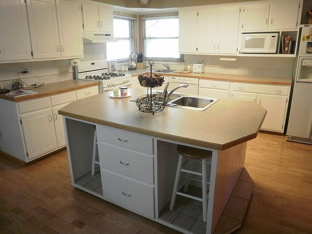 2nd image of 48 Evergreen Ave