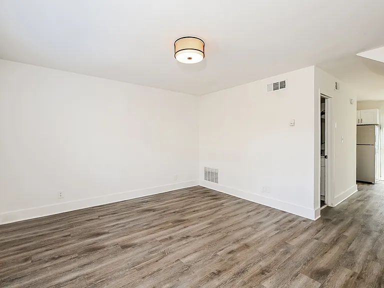 White Oak Townhomes — Photo 29