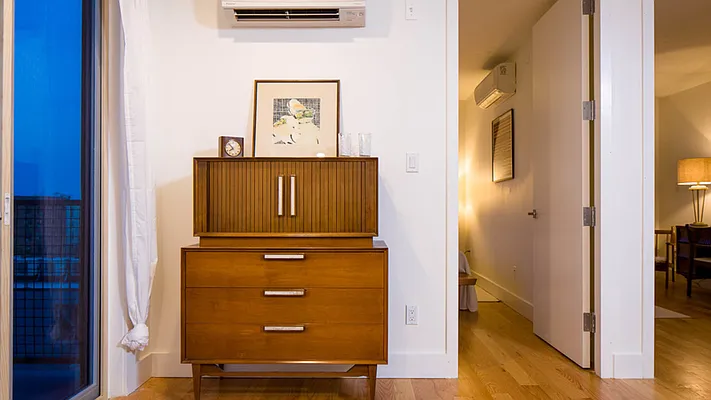 Rented by Nooklyn NYC LLC | media 11