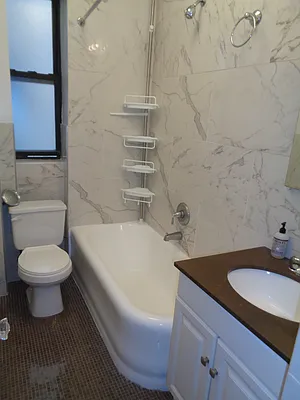 Rented by Metropolitan Equities | media 13