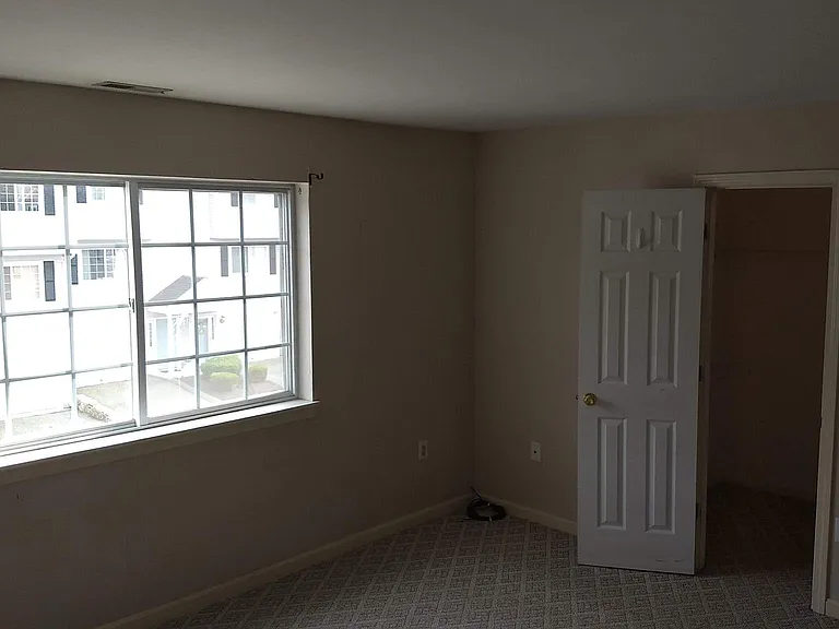 311 Boston Post Rd #48 — Photo 31
