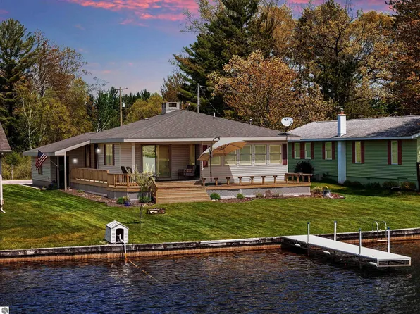 6899 W Redman Dr, Lake City, MI 49651
