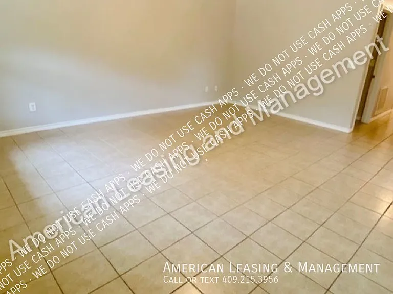 1007 Cunningham Dr — Photo 3