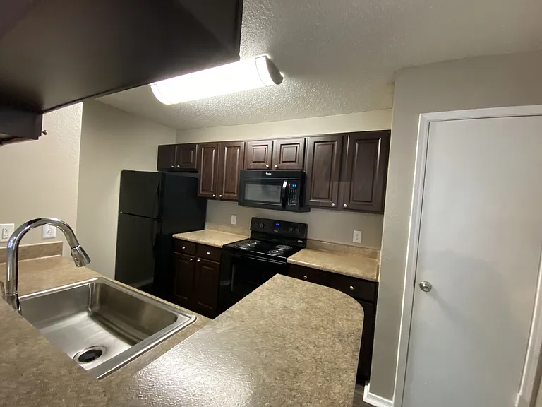 Walnut Creek Apartments — Photo 68