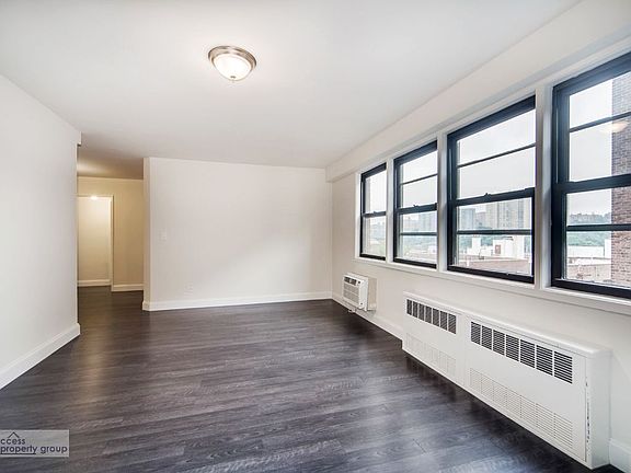 3rd image of 244 Seaman Ave #6F
