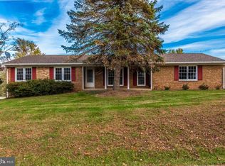 5321 Dove Dr, Mount Airy, MD 21771