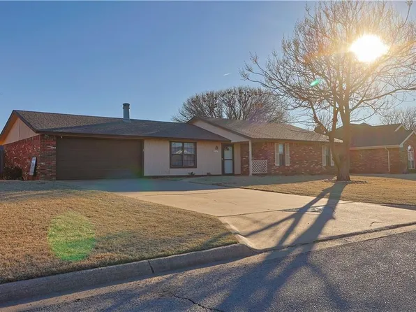 2310 Peach Ave, Weatherford, OK 73096
