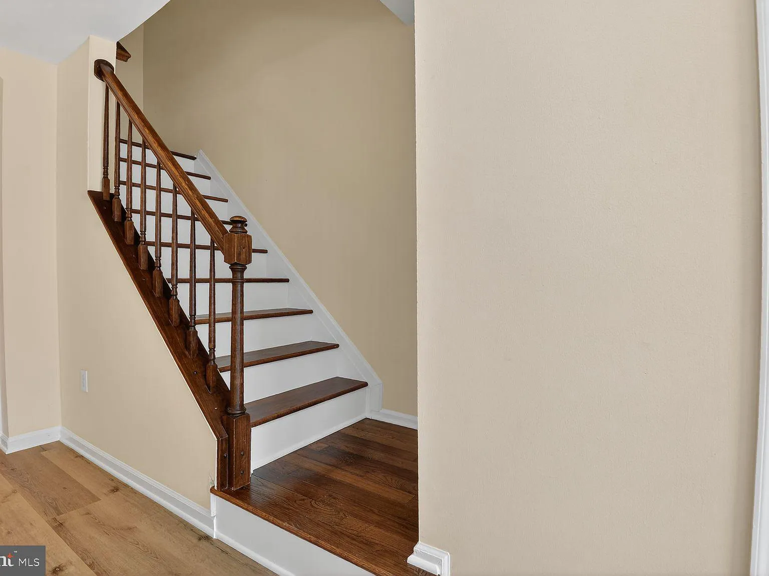 3 bed, 3.5 bath, 1531 sqft, $2,700 — Photo 4