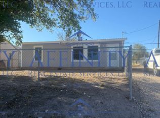 303 N 7th St, Carlsbad, NM 88220