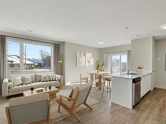 2nd image of 660 Garibaldi Ave #6