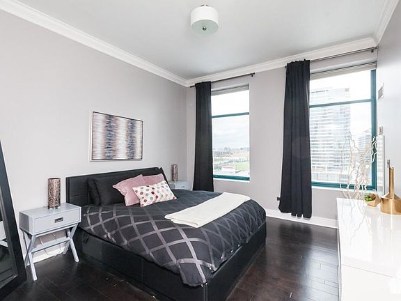 5th image of 341 W Superior St #1201