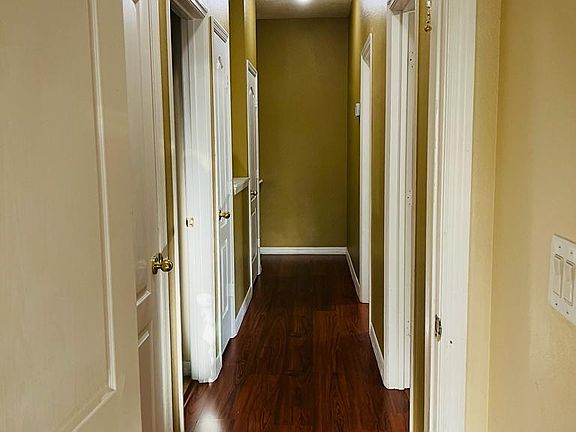 3rd image of 1130 San Jacinto Cir