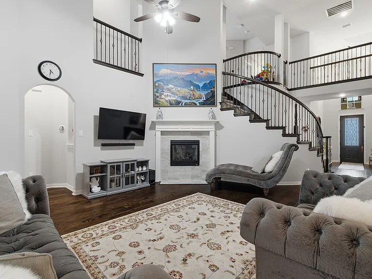 1216 Bayonet St — Photo 17