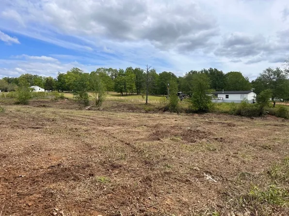 3150 Narcissus Rd, Ore City, TX 75683