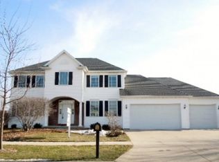 611 E Sheffield Ln, Appleton, WI 54913