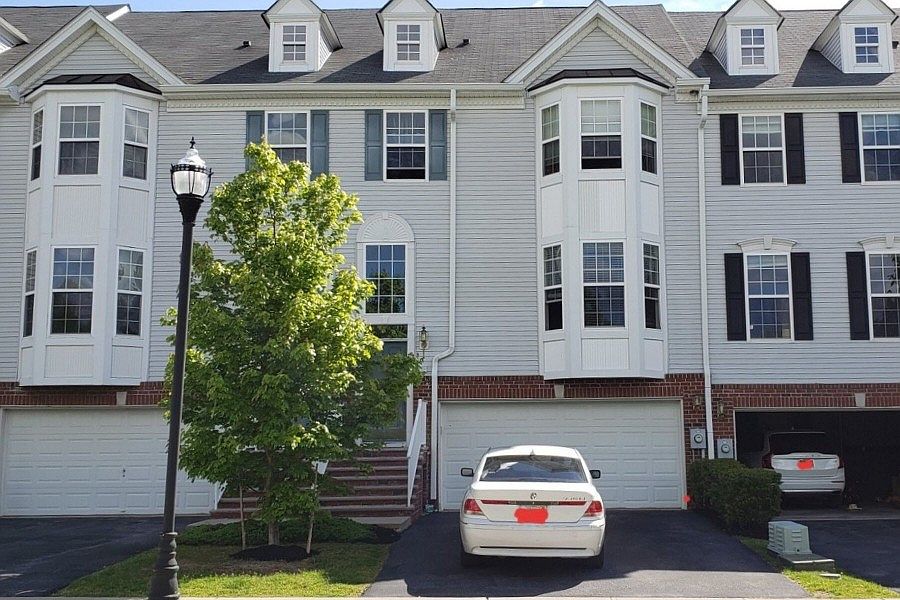 1st image of 408 Balsam Dr