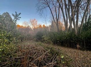 10031 N River Rd, Mequon, WI 53092