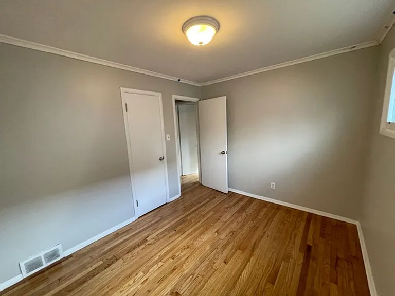 75 Eileen St — Photo 17