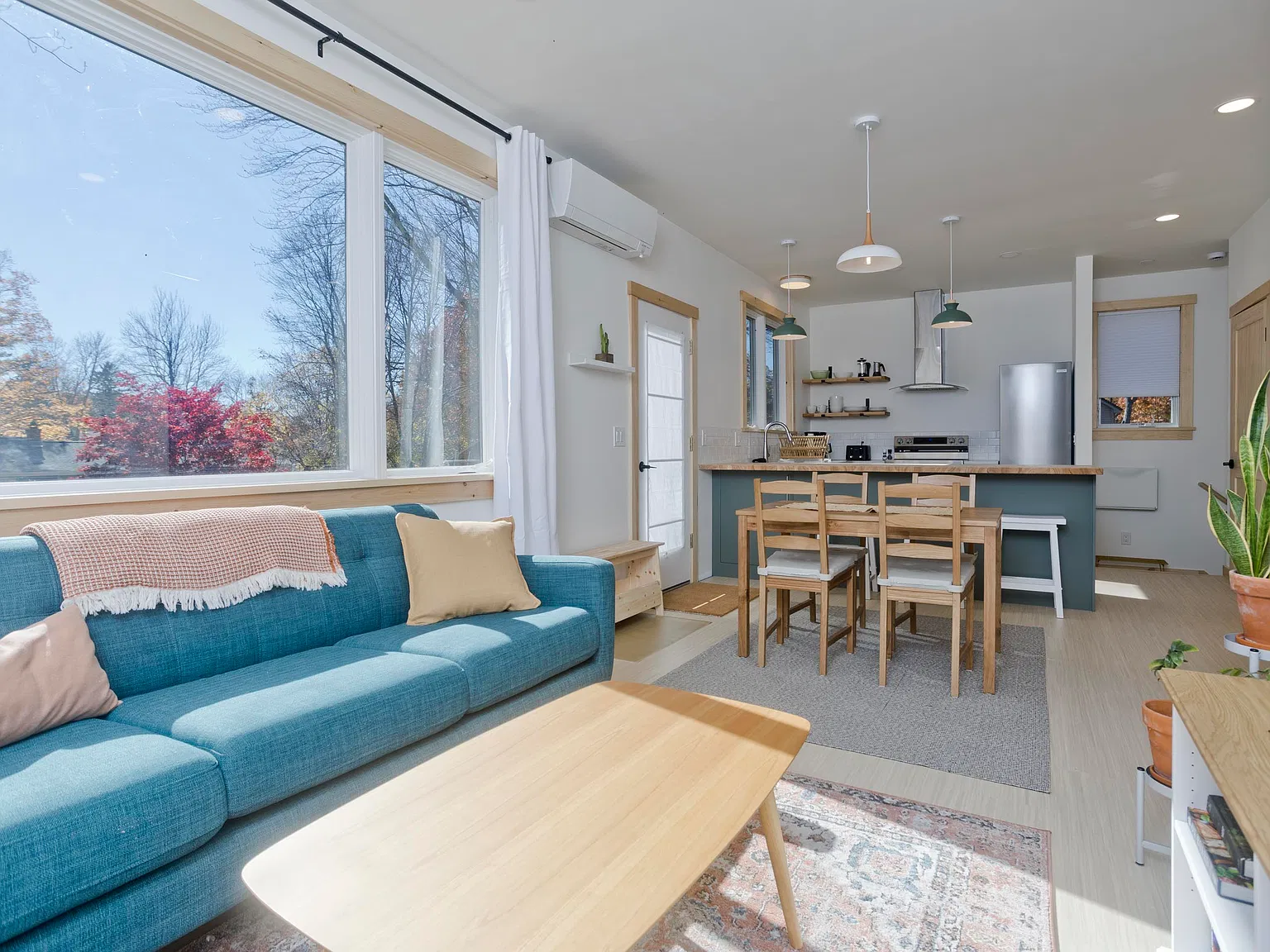 2 bed, 780 sqft, $2,800 — Photo 1