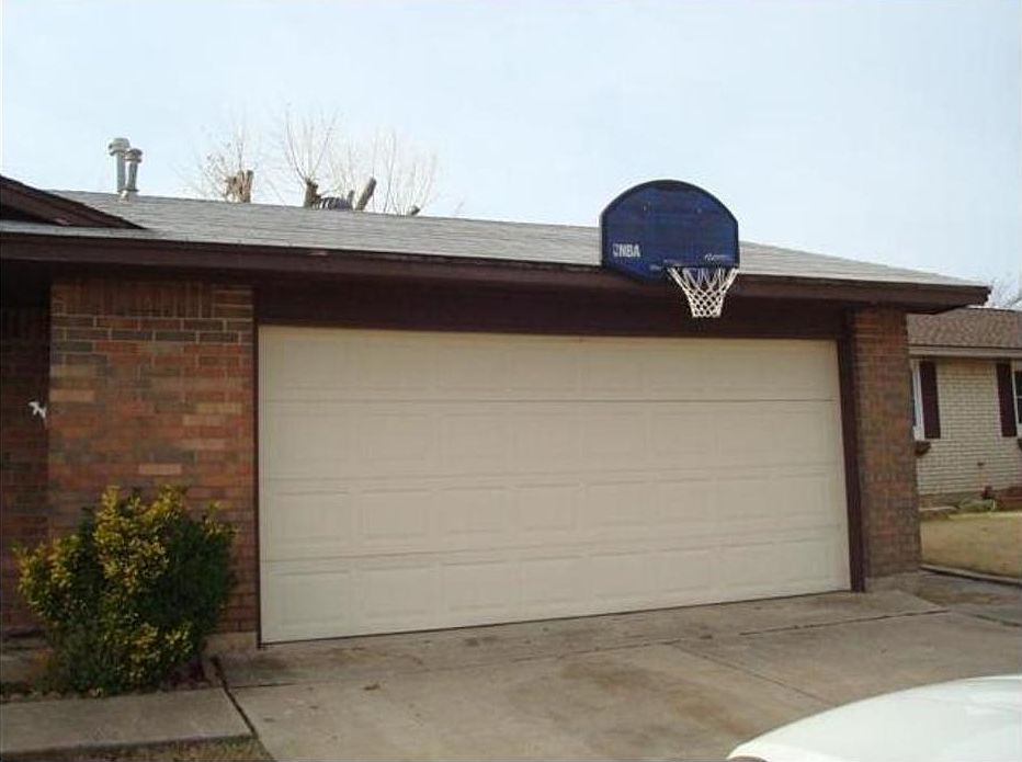 1st image of 5716 NW Chestnut Ln