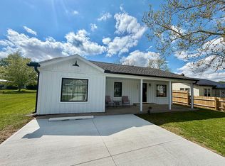 1422 Ewing Rd, Rochester, IN 46975