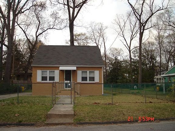2nd image of 33 E 6th Ave