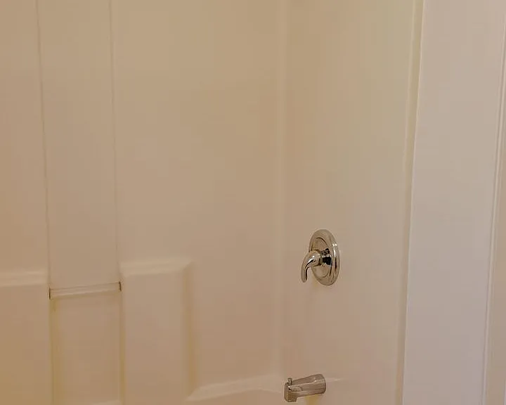 Garfield Avenue Apartments — Photo 22