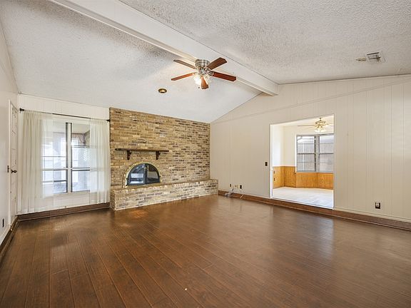 5th image of 2500 Teakwood Ln