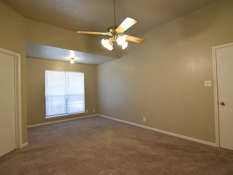 4514 Lone Star Trl — Photo 13