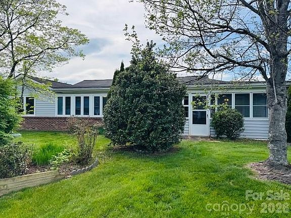 4th image of 208 Dartcrest Dr