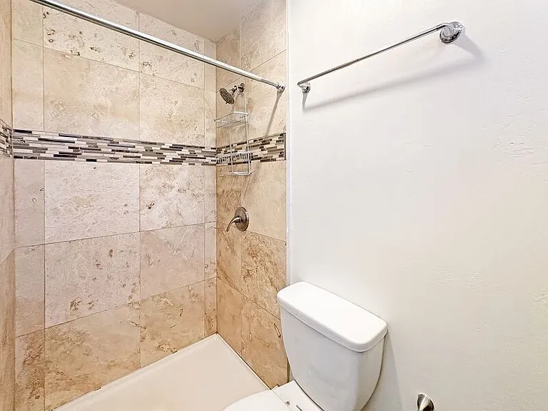 6212 Potomac St — Photo 16
