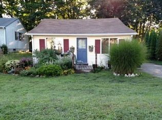 66 Hopkins Ave, Warwick, RI 02818