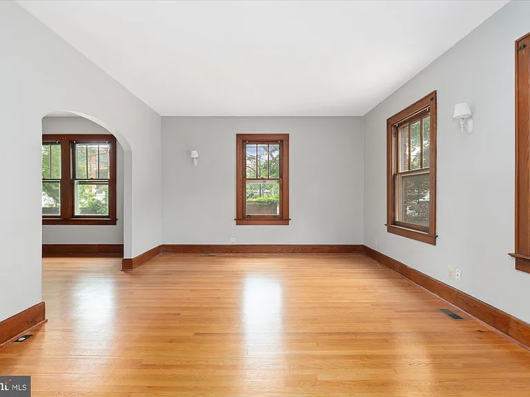 1431 N Fillmore St — Photo 8