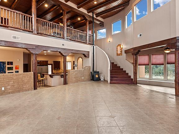 2nd image of 7 Wylie Ln