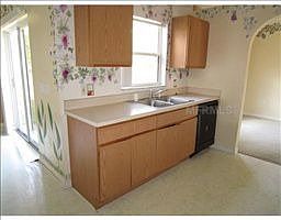 5th image of 804 Provence Way