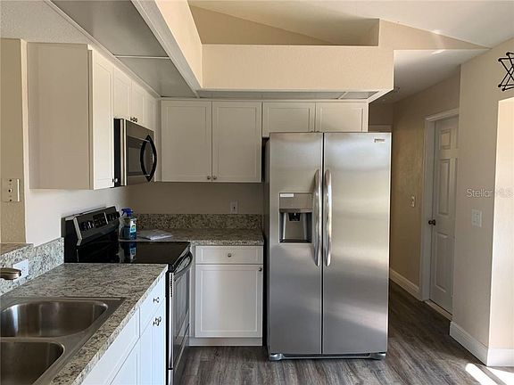 5th image of 2163 S San Mateo Dr